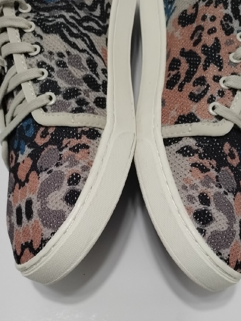 Olukai Pehuea Li Sneakers W10 - Picture 8 of 11